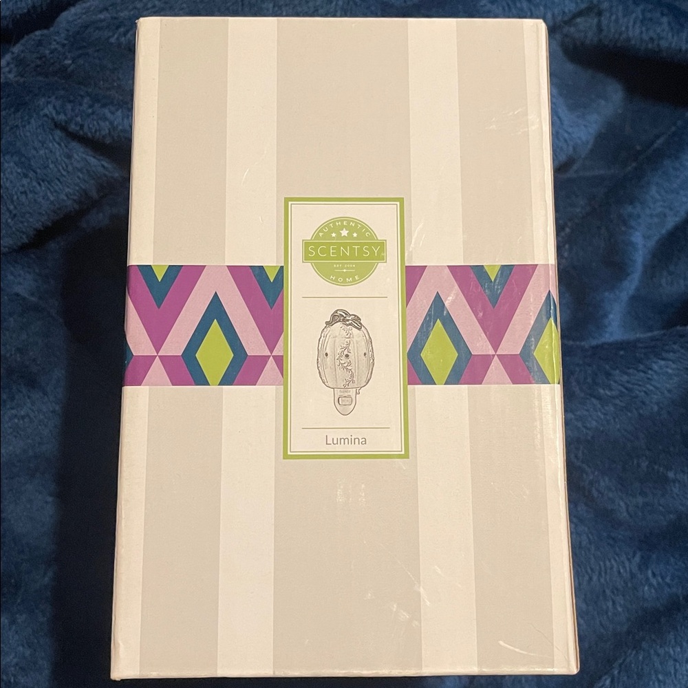Scentsy Lumina Warmer with Vibrant Geometric Design
